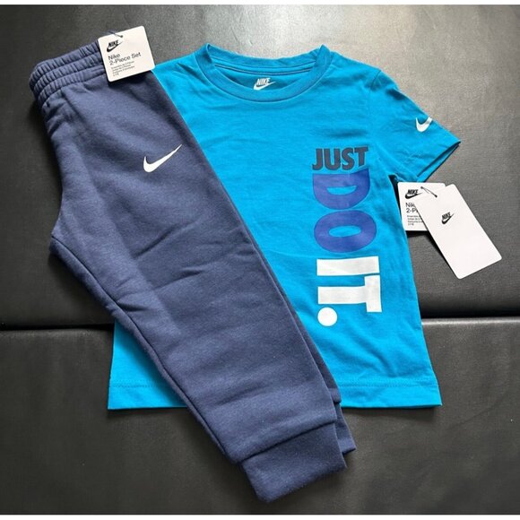 NWT Nike Jogger & Tee Set Boys Size 3T - Picture 1 of 3